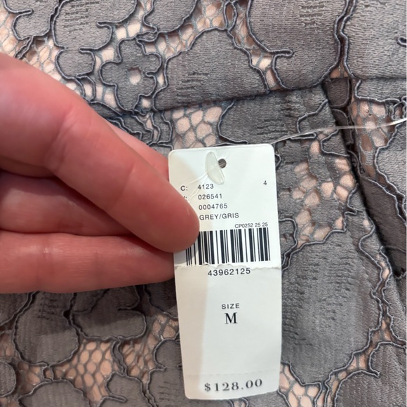 NWT ANTHROPOLOGIE Feather Bone Wide Leg Lace Pants M - Picture 9 of 14